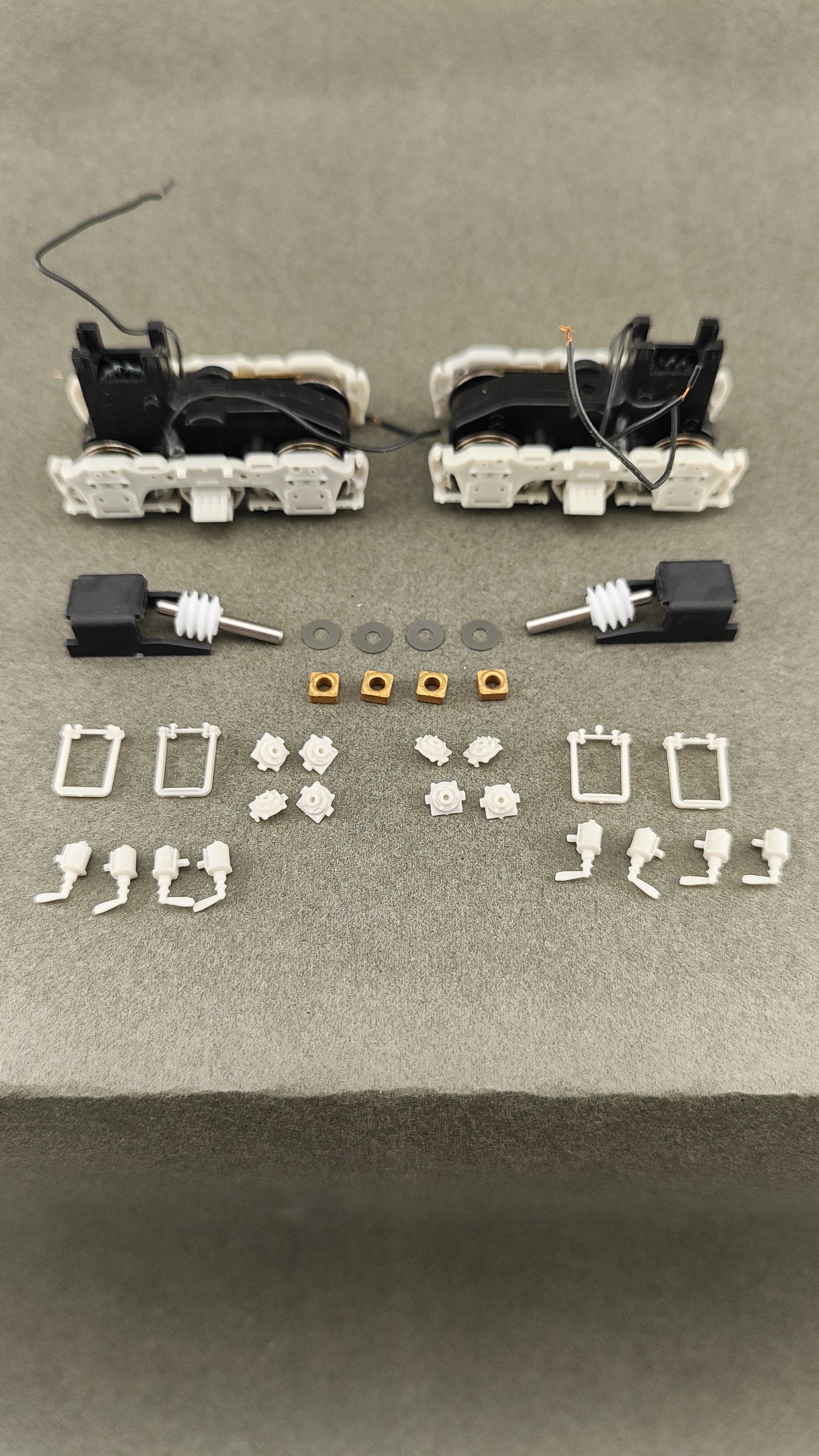 Ath 92020 Athearn Genesis Complete GP7 GP9 Chassis also fits Front Range GP 7 9 body and original Athearn GP 9 shell