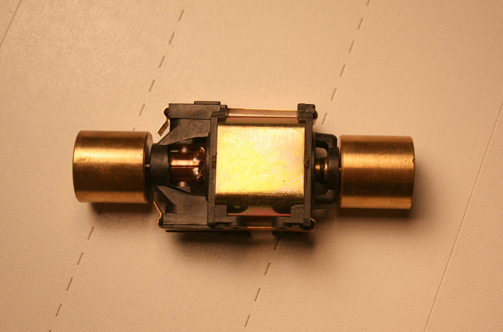#70326 Athearn RTR replacement motor with hex flywheels (for all models except switchers, RS3's) #12032 Hex couplings available seperately