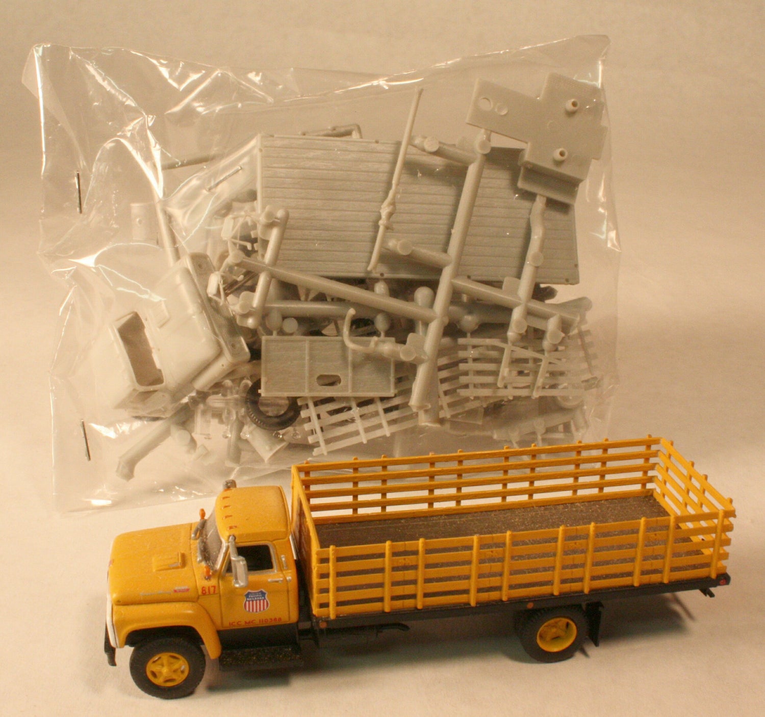 Athearn HO Vehicle Kits