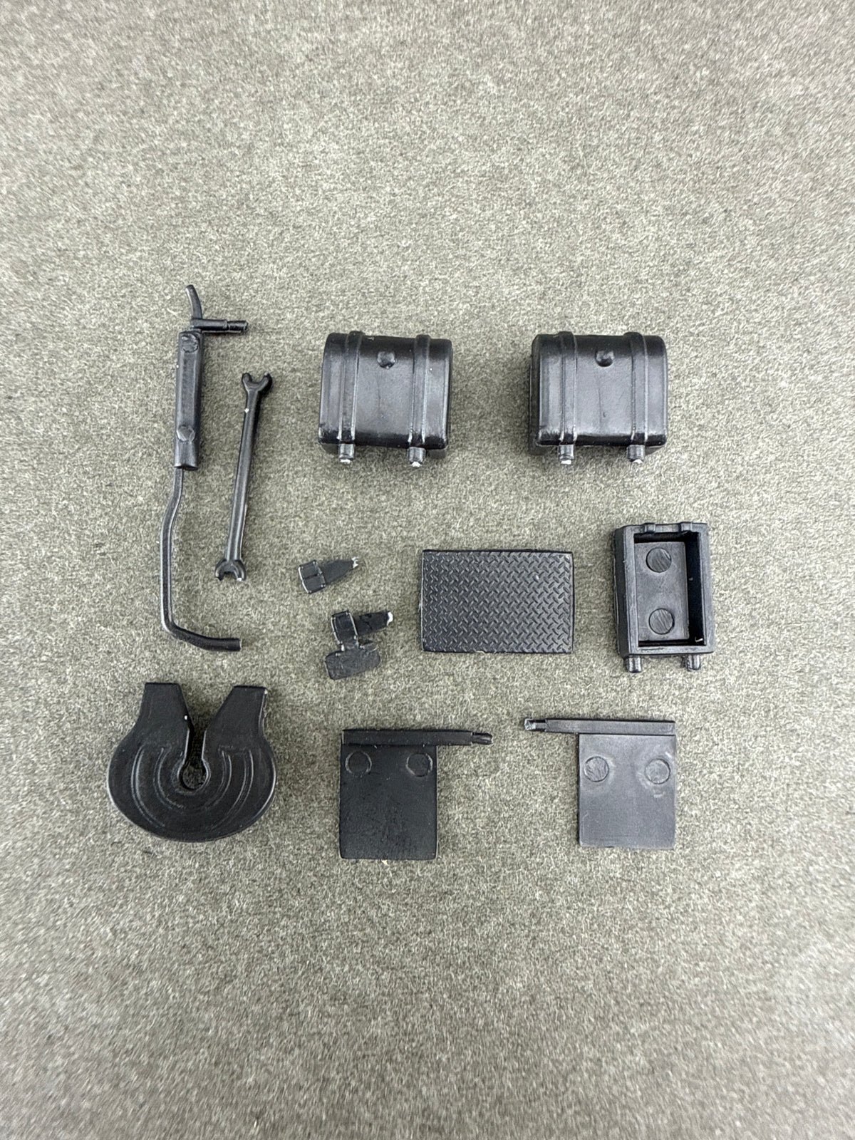 ATH 274106 HO Ford C-Chassis Part Set