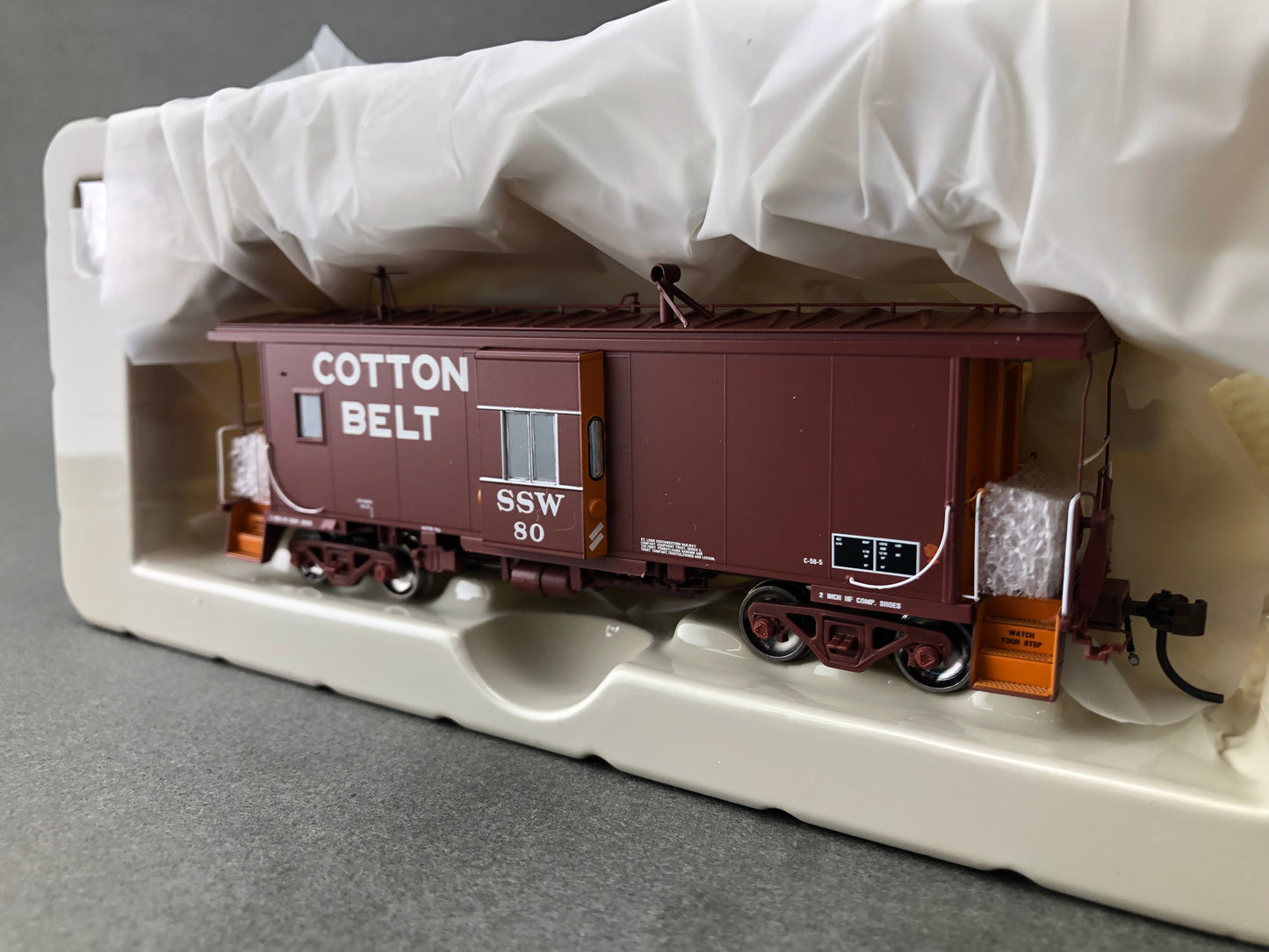 ATH G63025 With lights HO Scale