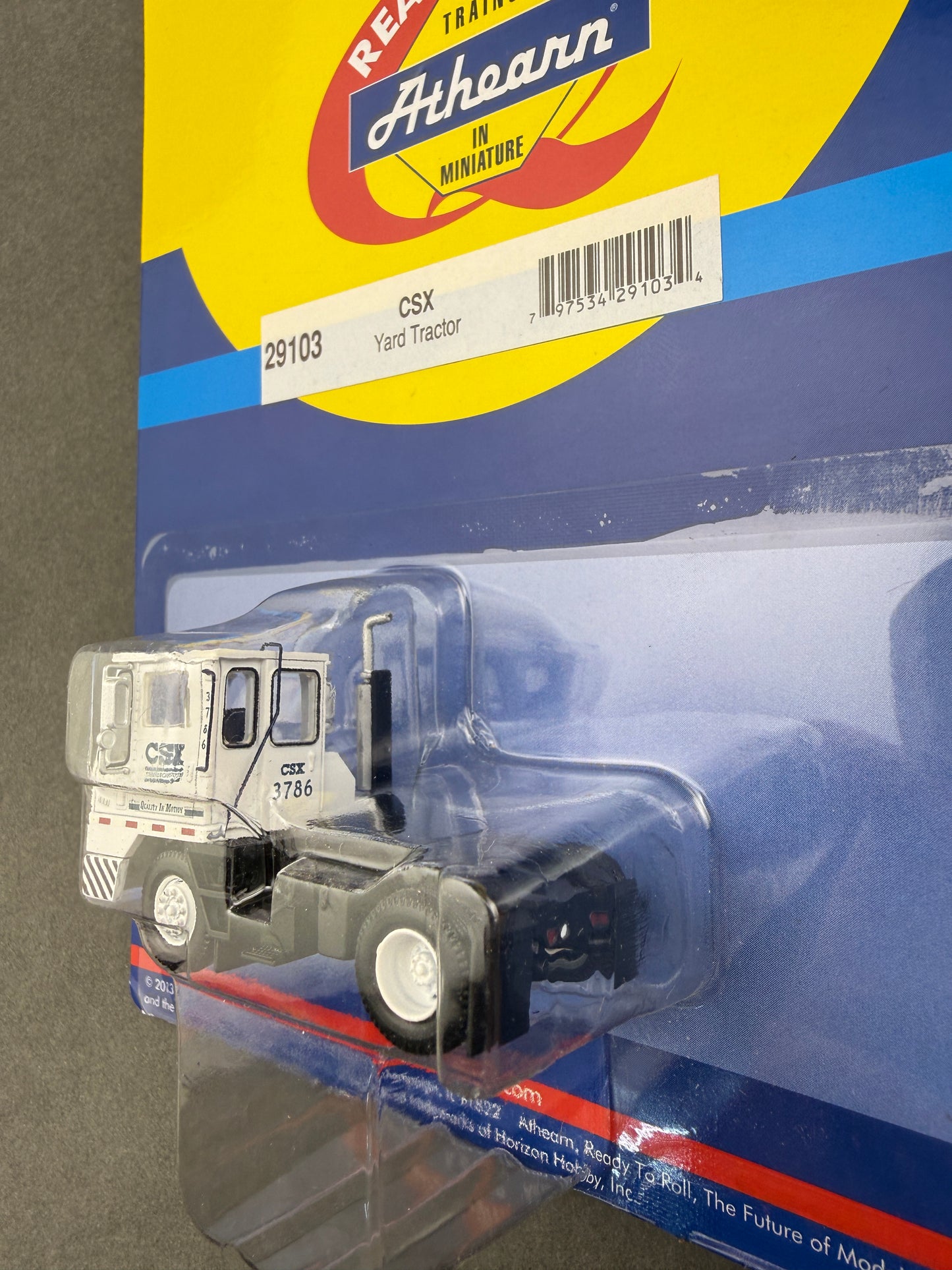 Athearn 29103 HO Yard Tractor, CSX