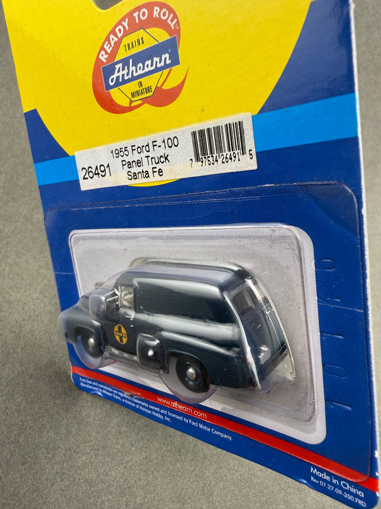 Athearn 26491 HO Santa Fe 1955 Ford F-100 Panel Truck