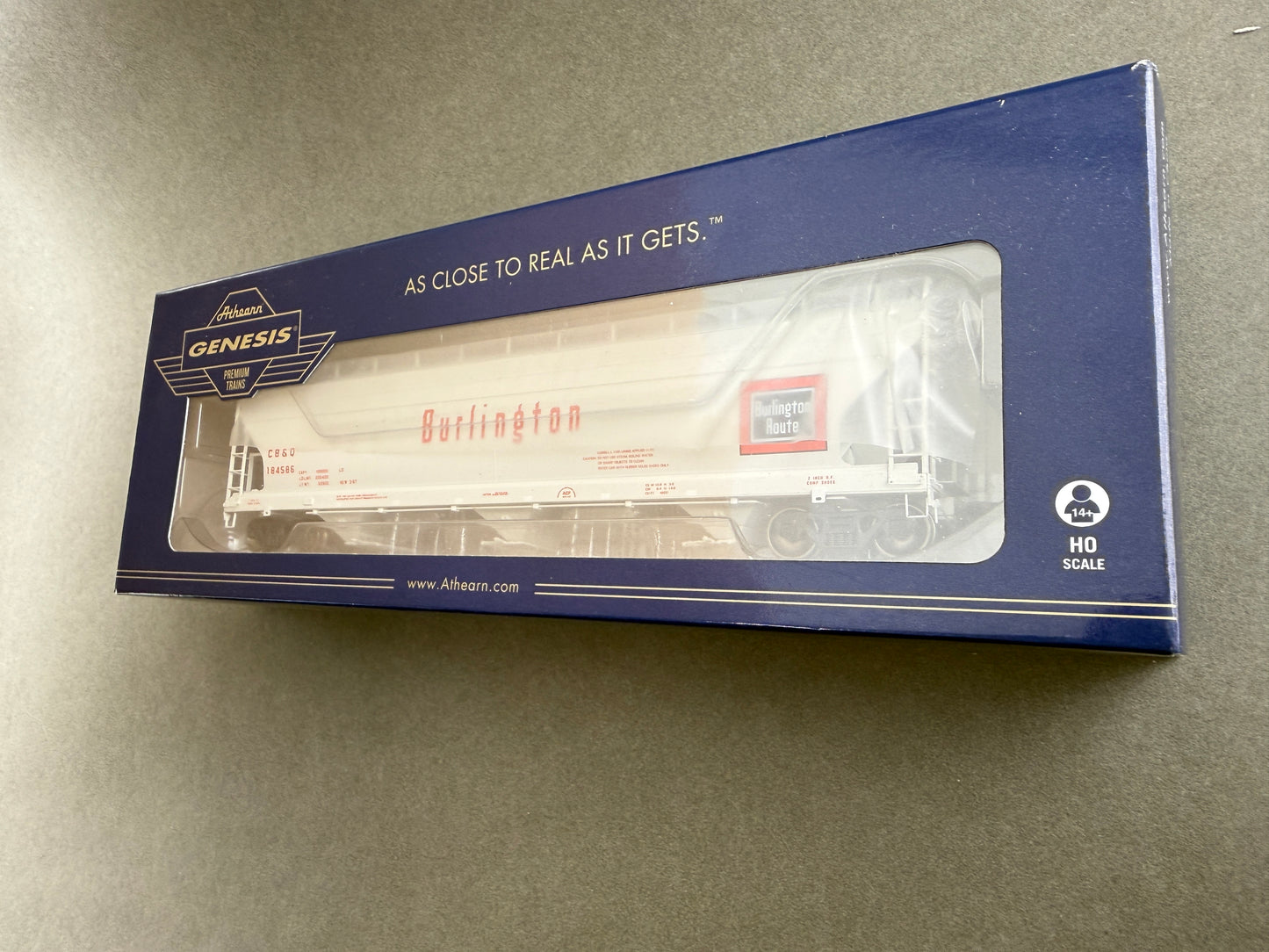 ATH G 15804 HO CBQ 184586 4600 Covered Hopper Chicago Burlington and Quincy