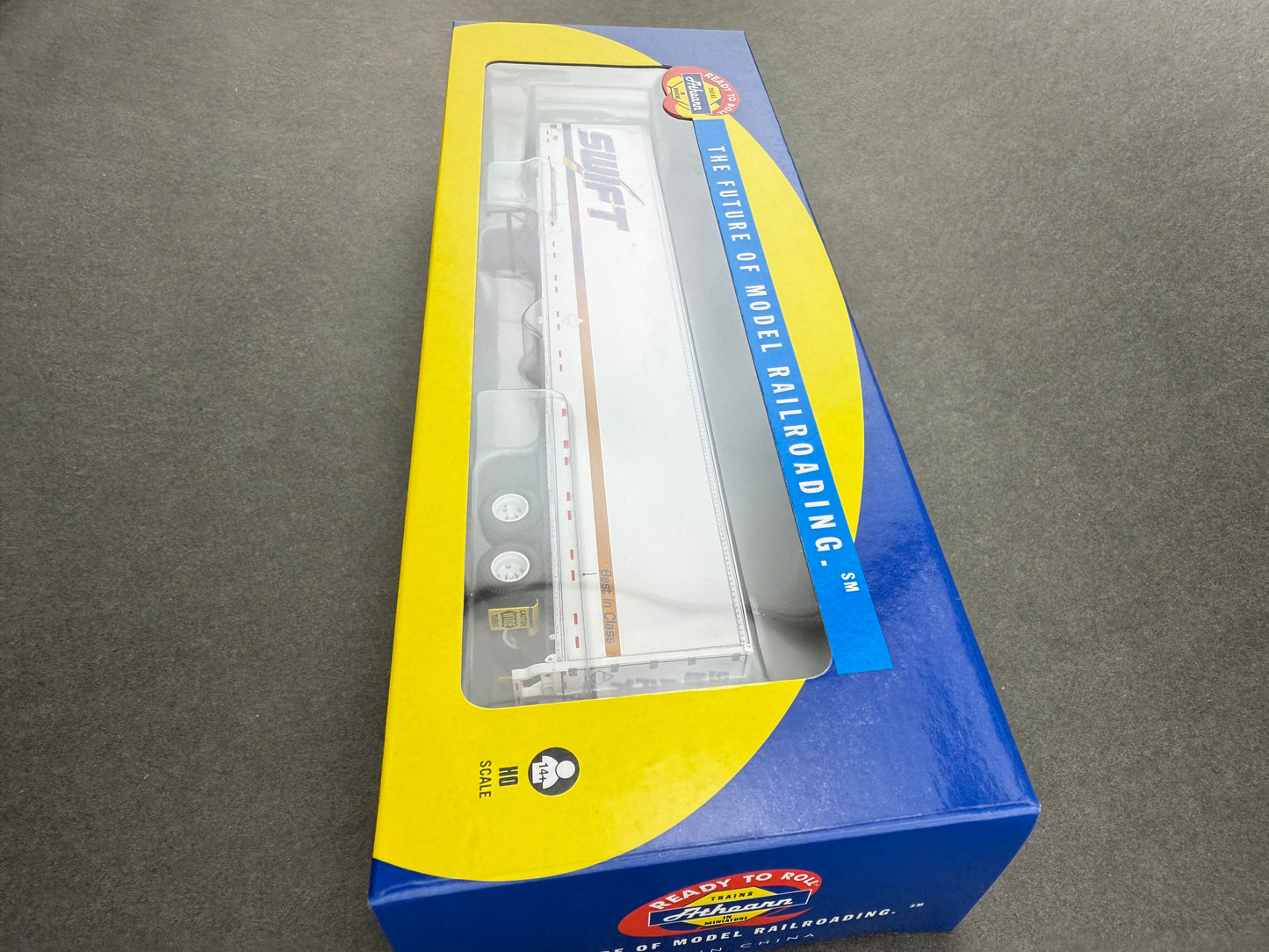 Athearn 28432 RTR #080204 53' Wabash Duraplate, Swift