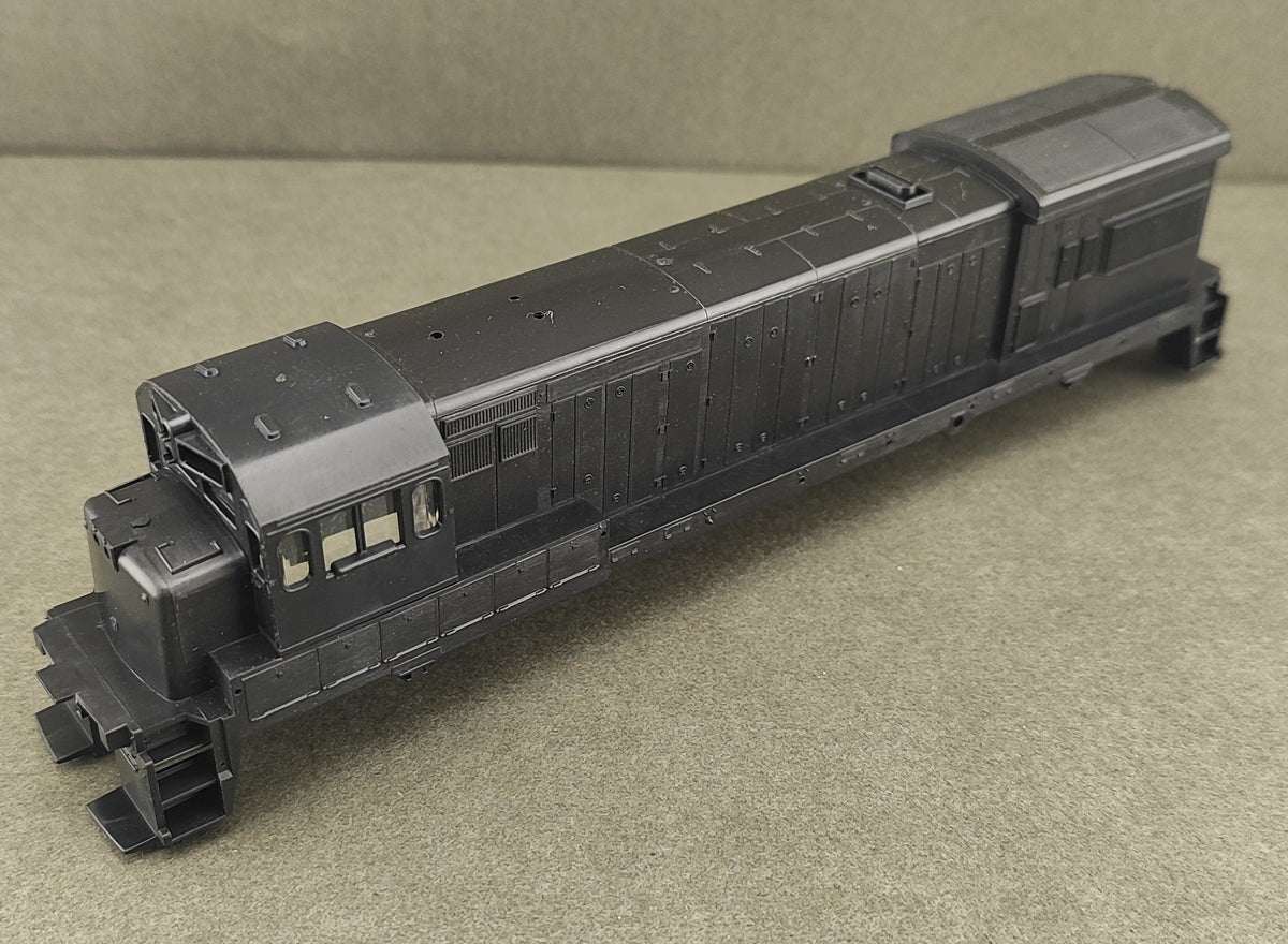 ATH 34801 U33B Undecorated Shell With Cab and Windows