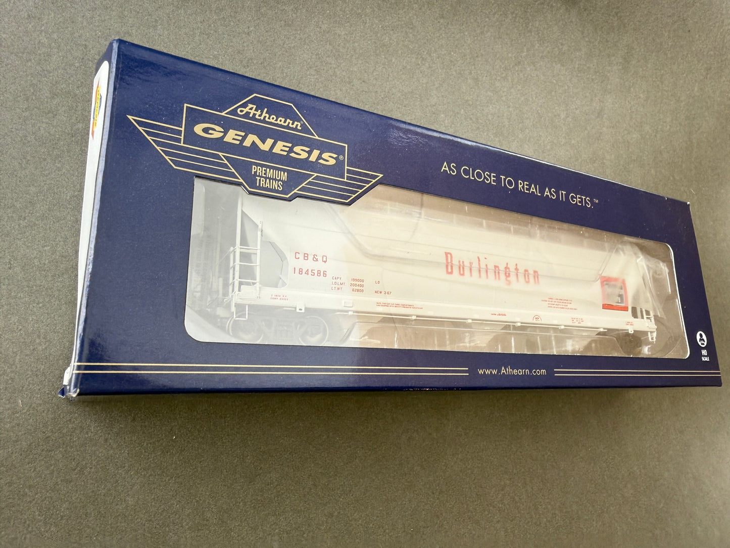 ATH G 15804 HO CBQ 184586 4600 Covered Hopper Chicago Burlington and Quincy