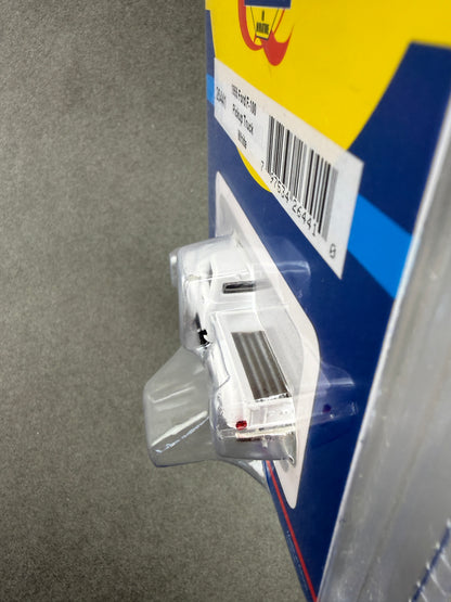 Athearn 26441 HO Scale White 1955 Ford F-100 Pickup Truck