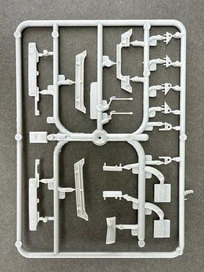 ATH 19133 Fuel Bracket / Goose Sprue