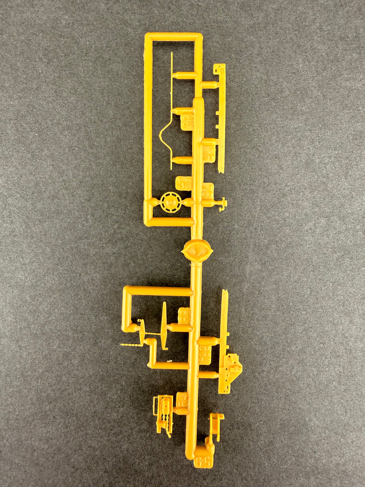 ATH 28935 57’ Spine Sprue C  Details
