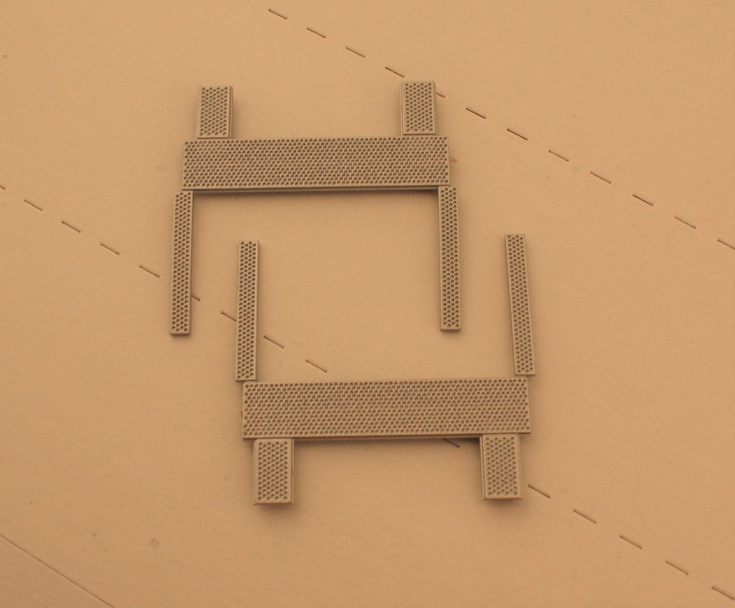 Ath - 59001 -  Large Catwalks   (Maxi-3) (Pkg. 2)