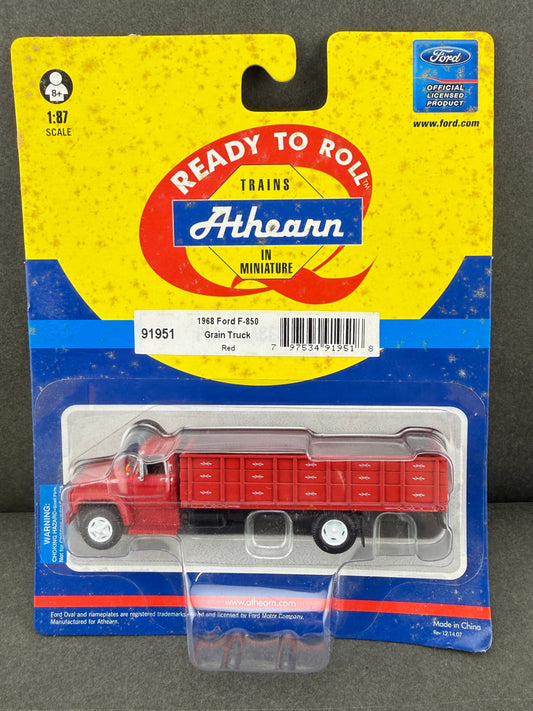 Athearn 91951 HO RTR Ford F-850 Grain Truck, Red Cab