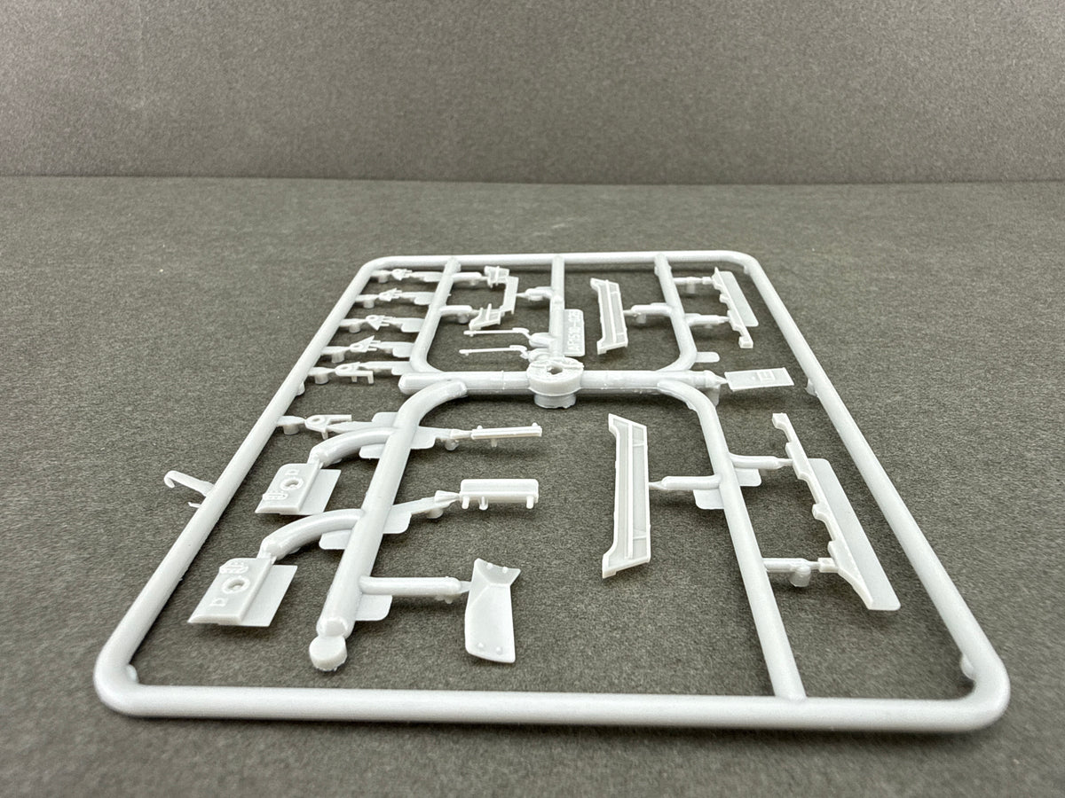 ATH 19133 Fuel Bracket / Goose Sprue