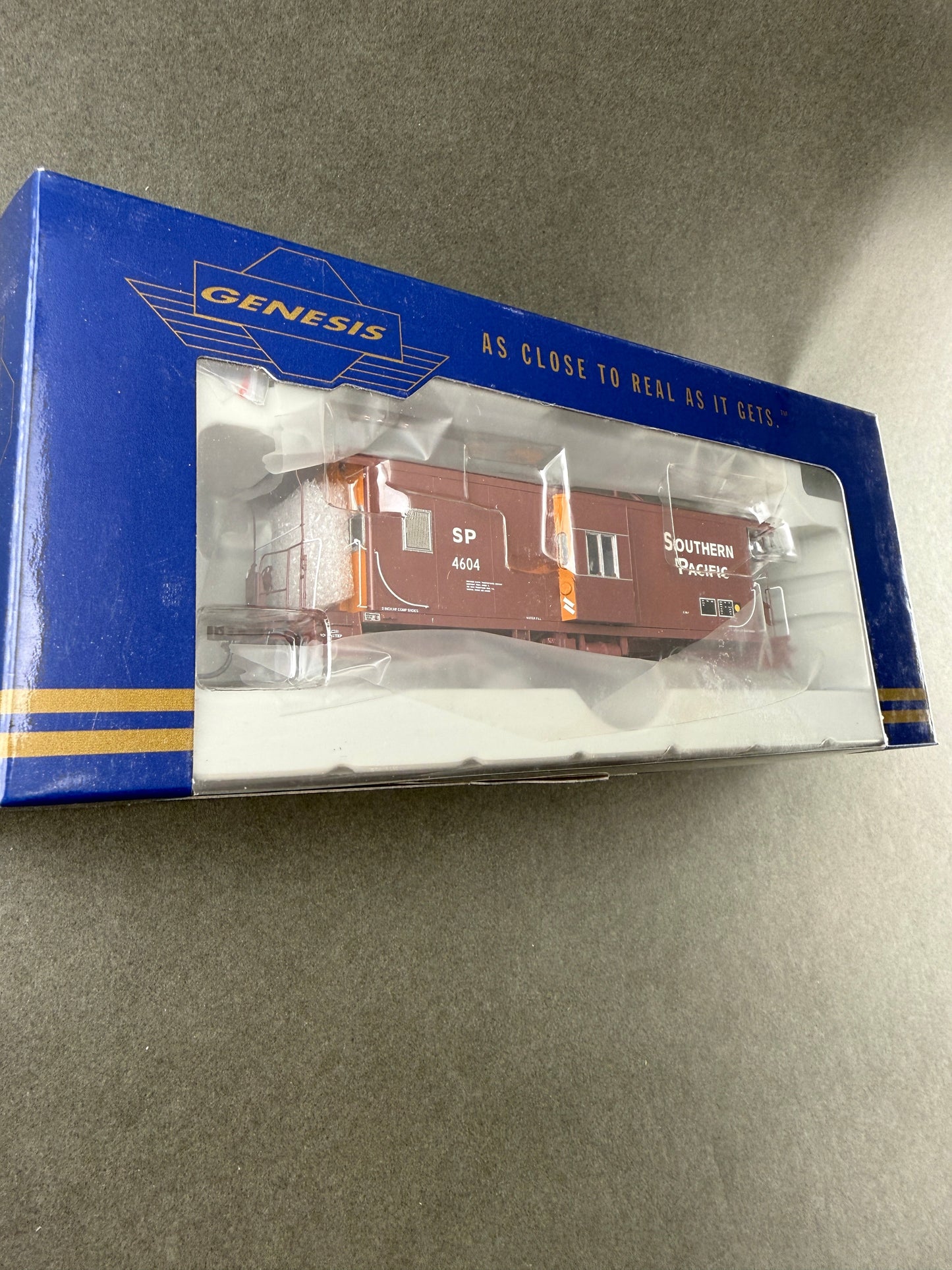 ATH G63006 HO Scale C 50 7 Bay Window Caboose 4623 Southern Pacific