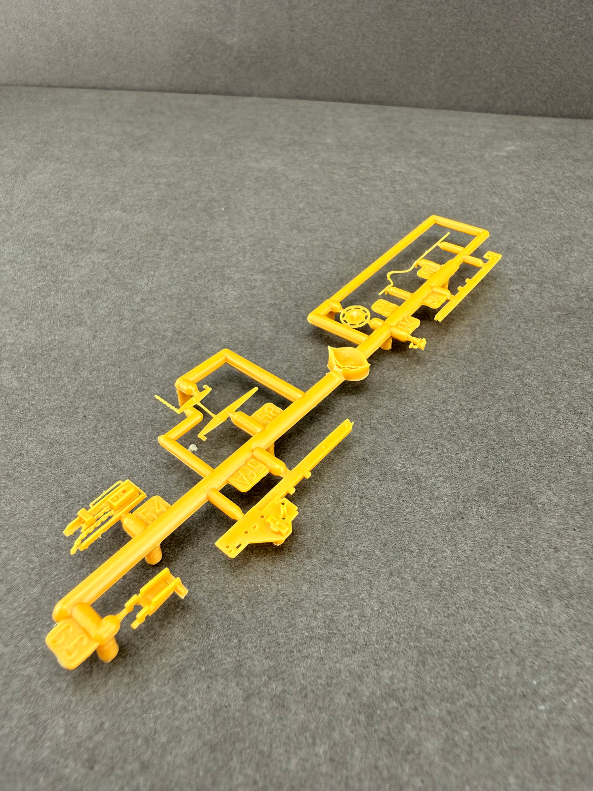 ATH 28935 57’ Spine Sprue C  Details