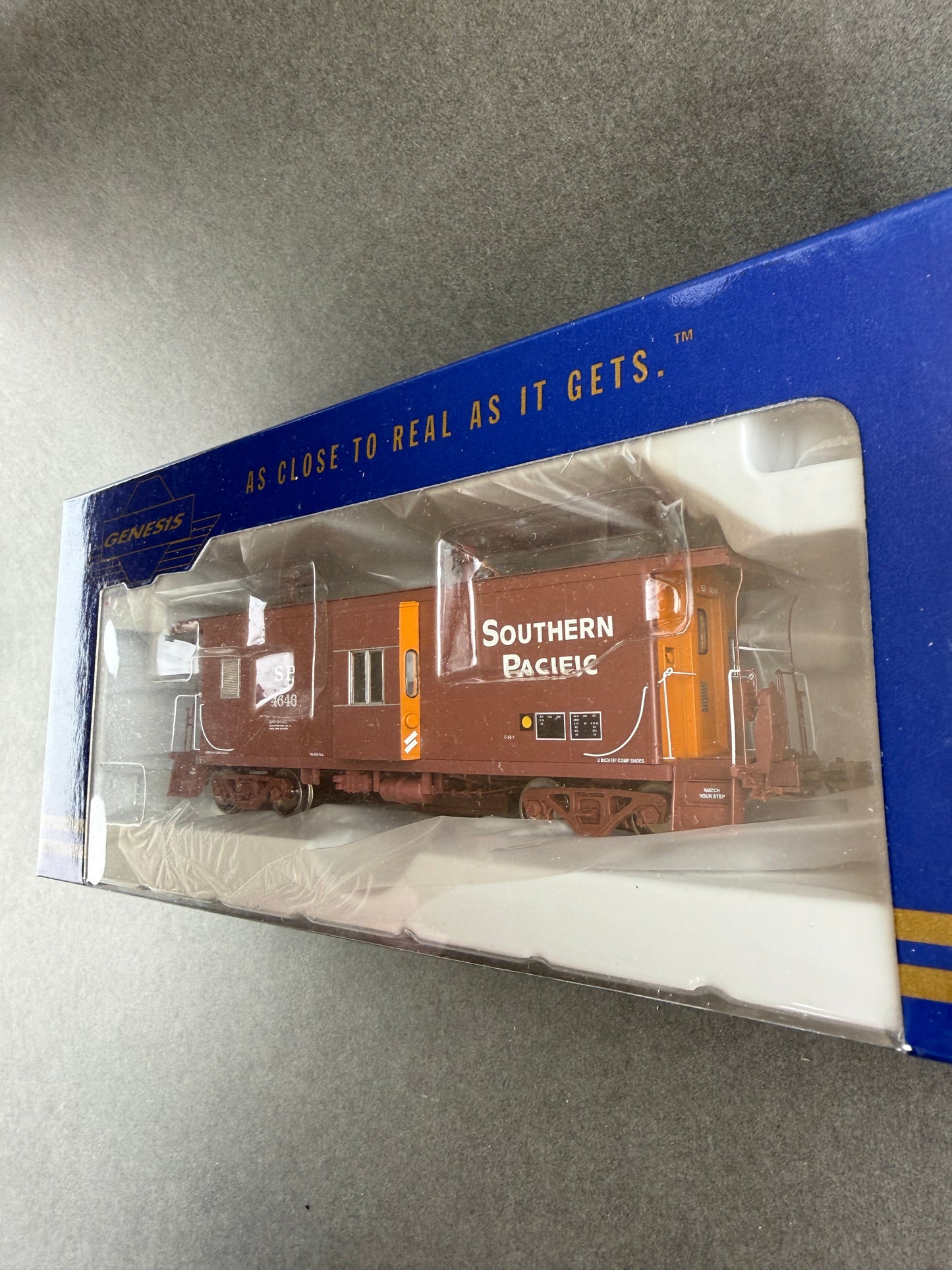 ATH G63308 HO Scale C 50 7 Bay Window Caboose 4641 Southern Pacific