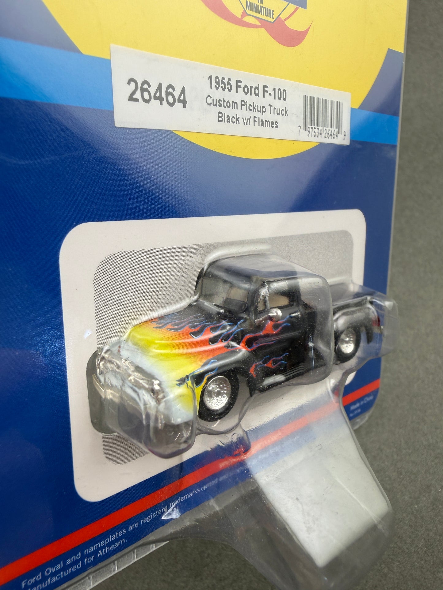 Athearn 26464 HO Black w/ Flames 1955 Ford F-100 Pickup Truck
