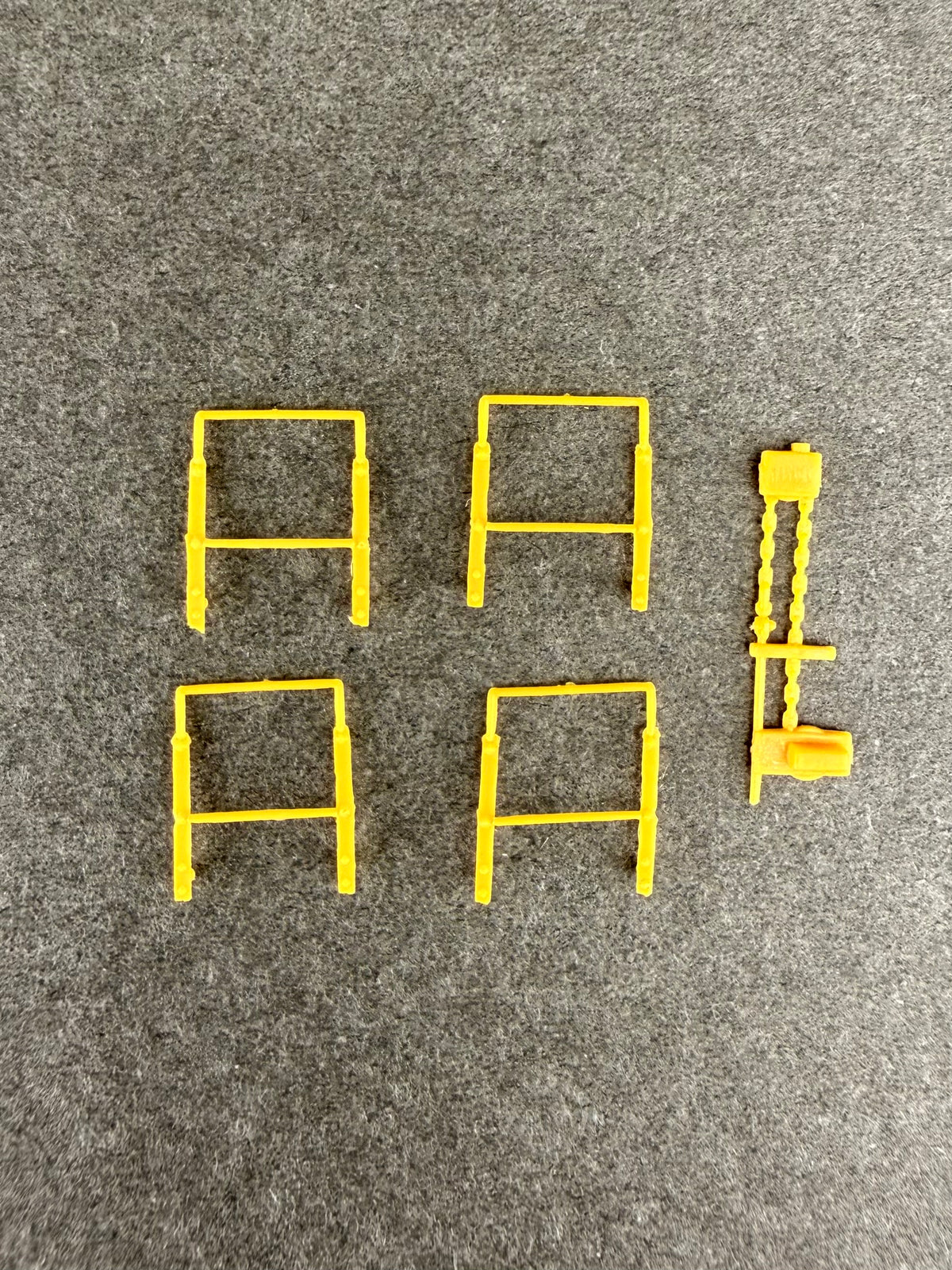 ATH 28937 57’ Spine Sprue E Details