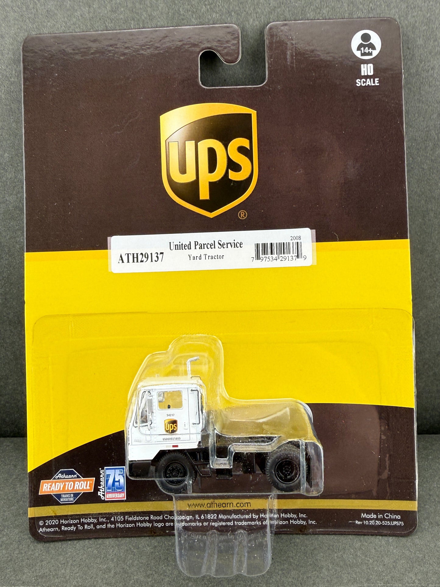 ATH 29137 HO Scale Modern Yard Tractor UPS