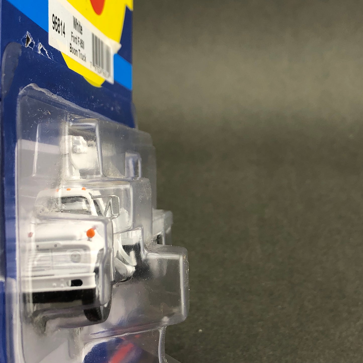 (SALE ITEM) ATH 96814 Ford F 850 White Boom Truck