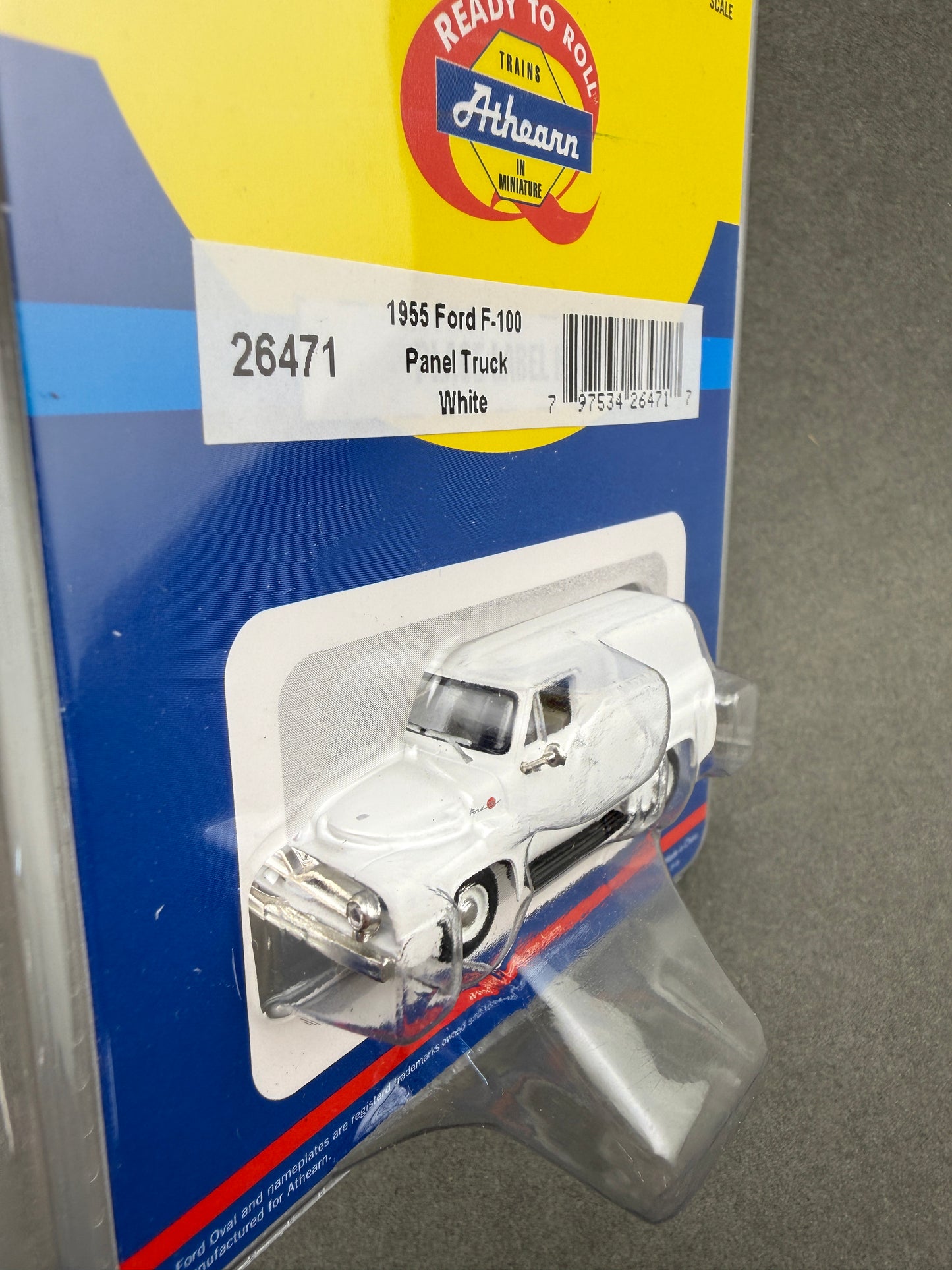 ATH 26471 HO White 1955 Ford F 100 Panel Truck