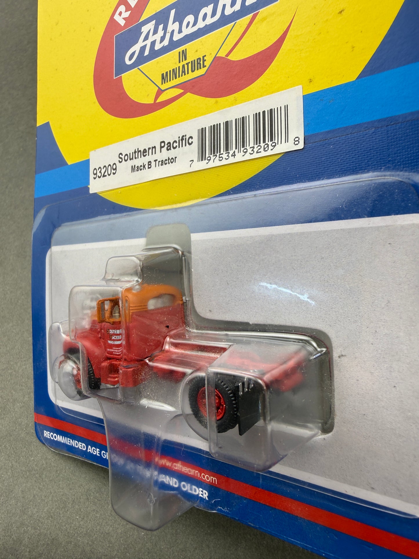 ATH 93209 Mack B Tractor Southern Pacific