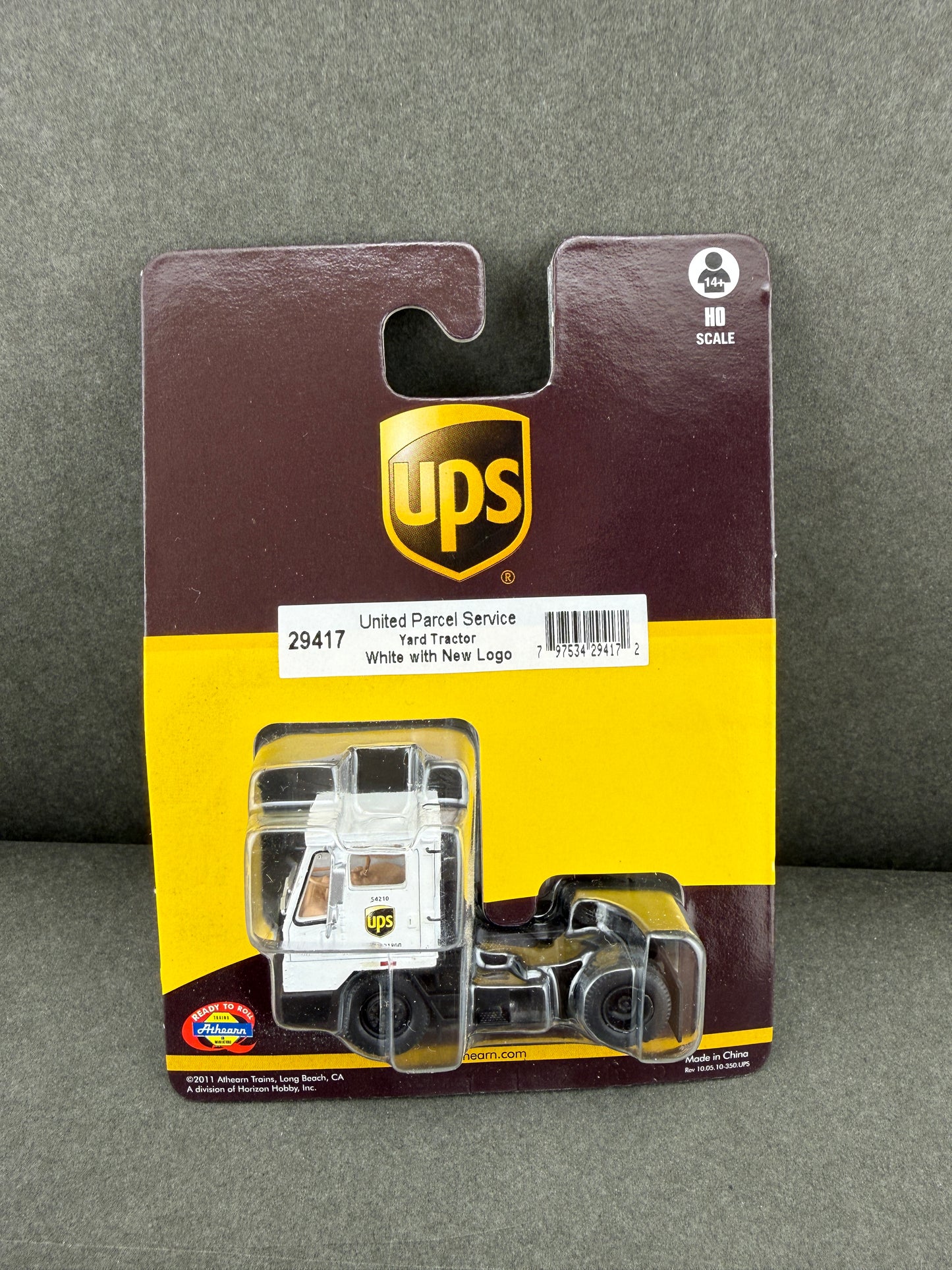 Athearn 29417 HO Yard Tractor UPS, White with New Logo