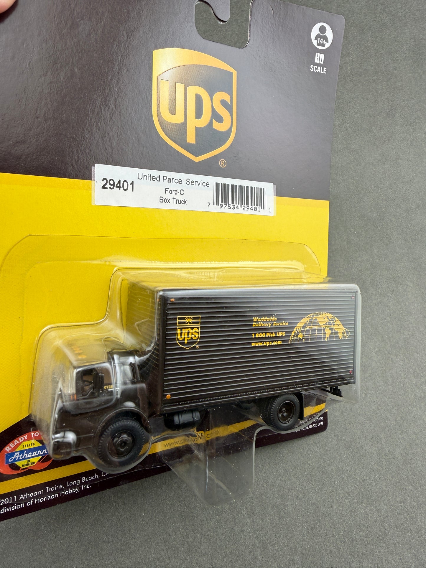 Athearn 29401 UPS HO RTR Ford C Box Truck