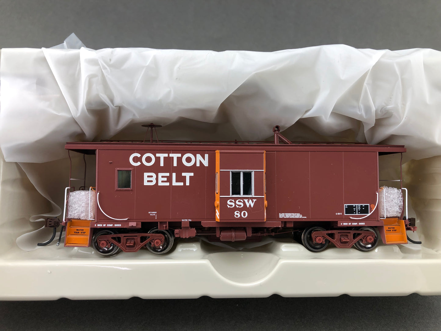 ATH G63025 With lights HO Scale