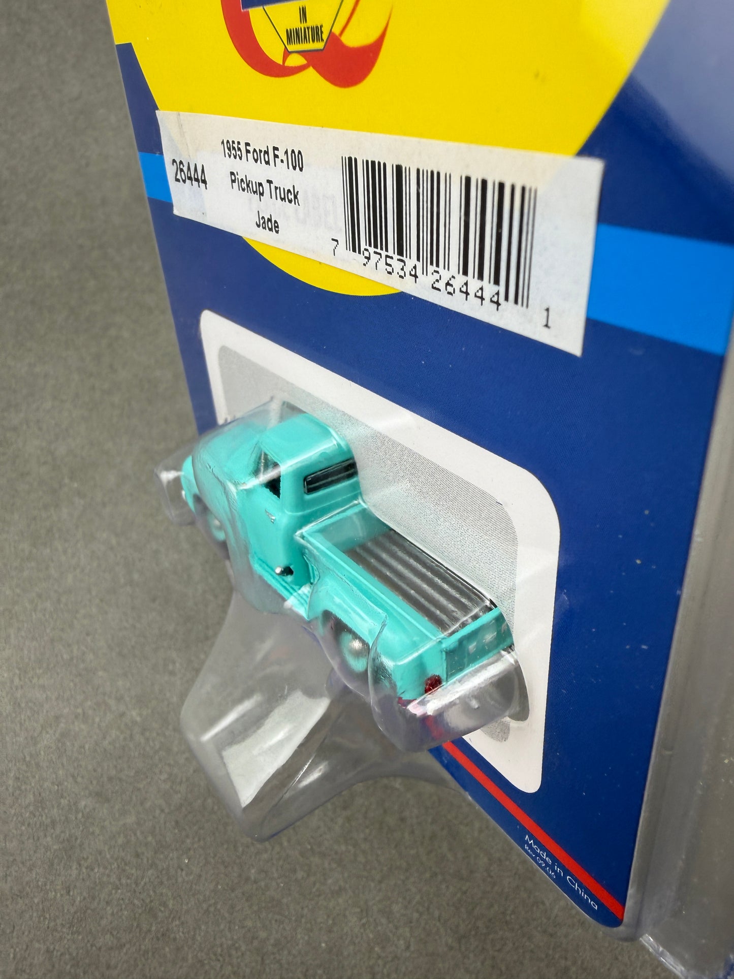 Athearn 26444 HO Scale Jade 1955 Ford F-100 Pickup Truck