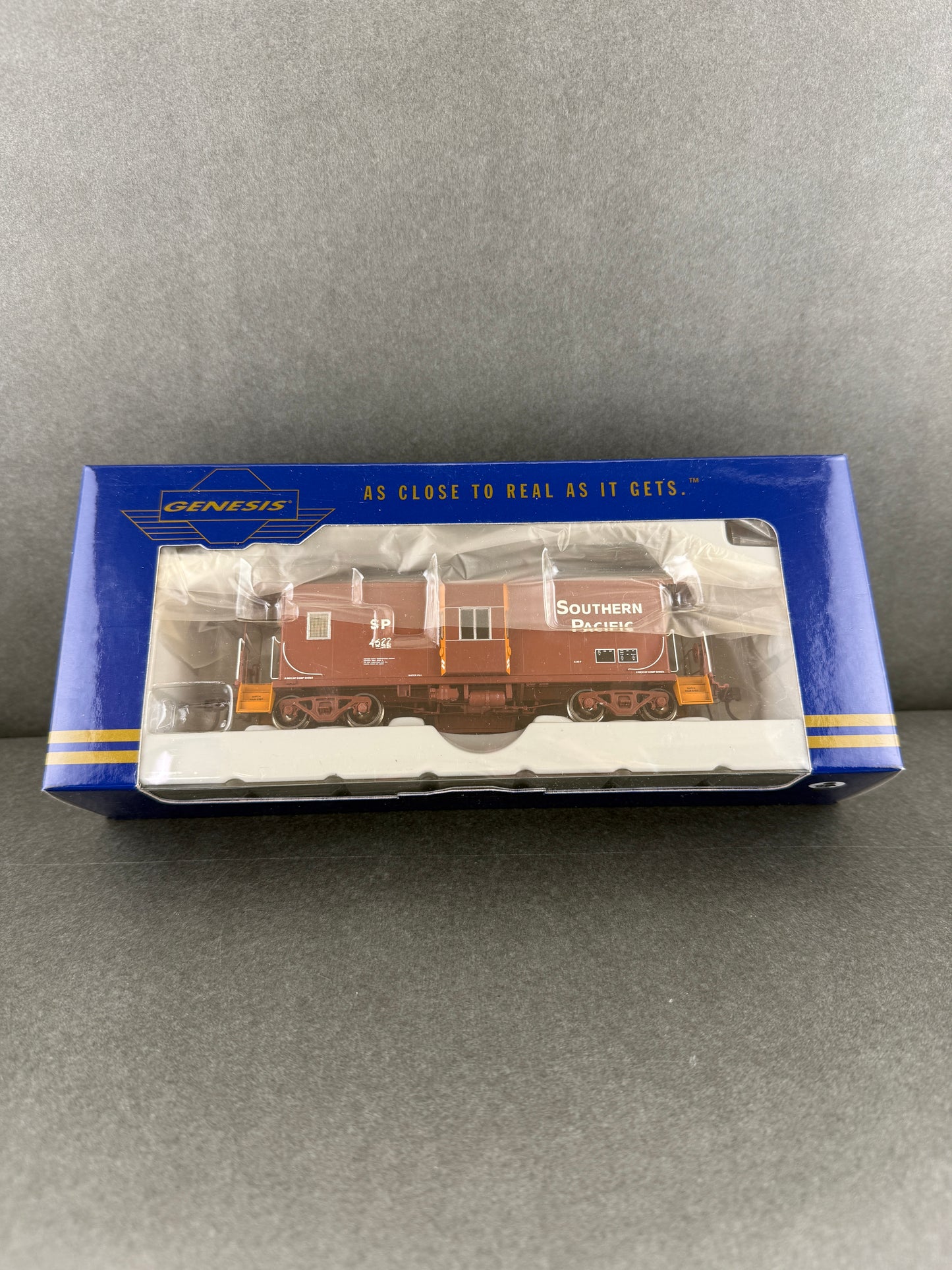 ATH G63353 HO Scale C 50 7 Bay Window Caboose Southern Pacific