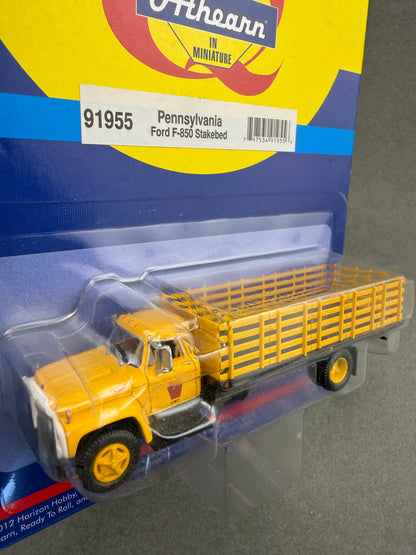 ATH 91955 HO RTR Ford F 850 Stakebed Truck PRR