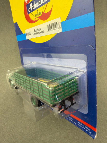 Athearn 91958 HO RTR Ford F-850 Stakebed Truck, Southern Railway
