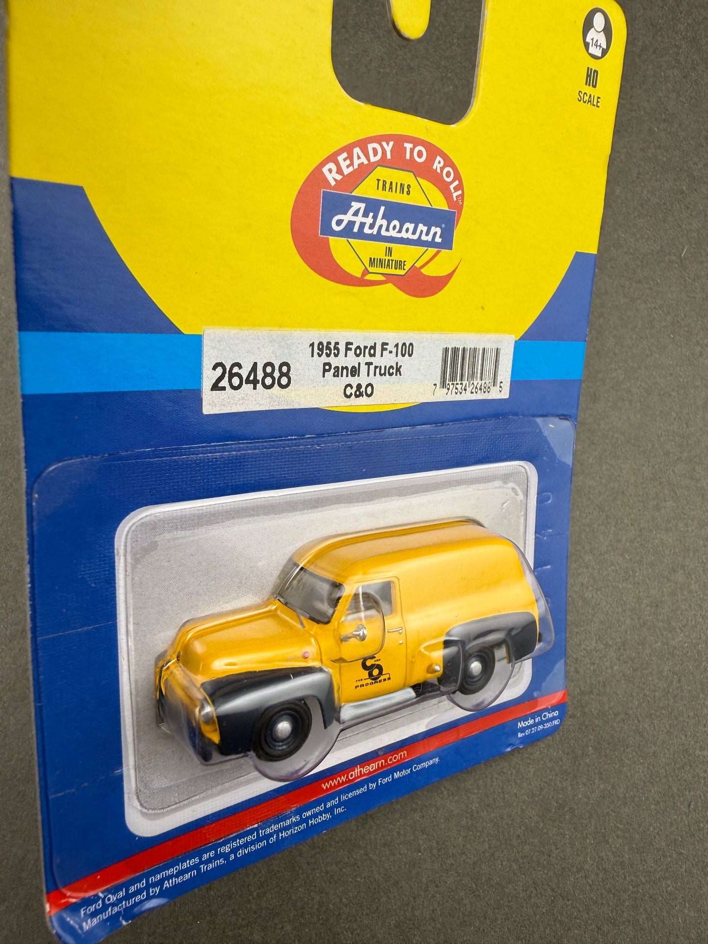 ATH 26488 HO C and O 1955 Ford F 100 Panel Truck
