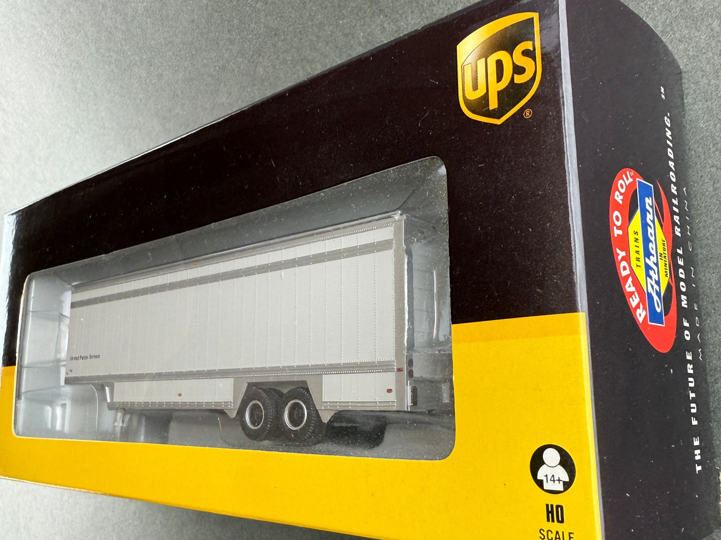 Athearn 29412 HO Scale #35002 40' Parcel Trailer, UPS