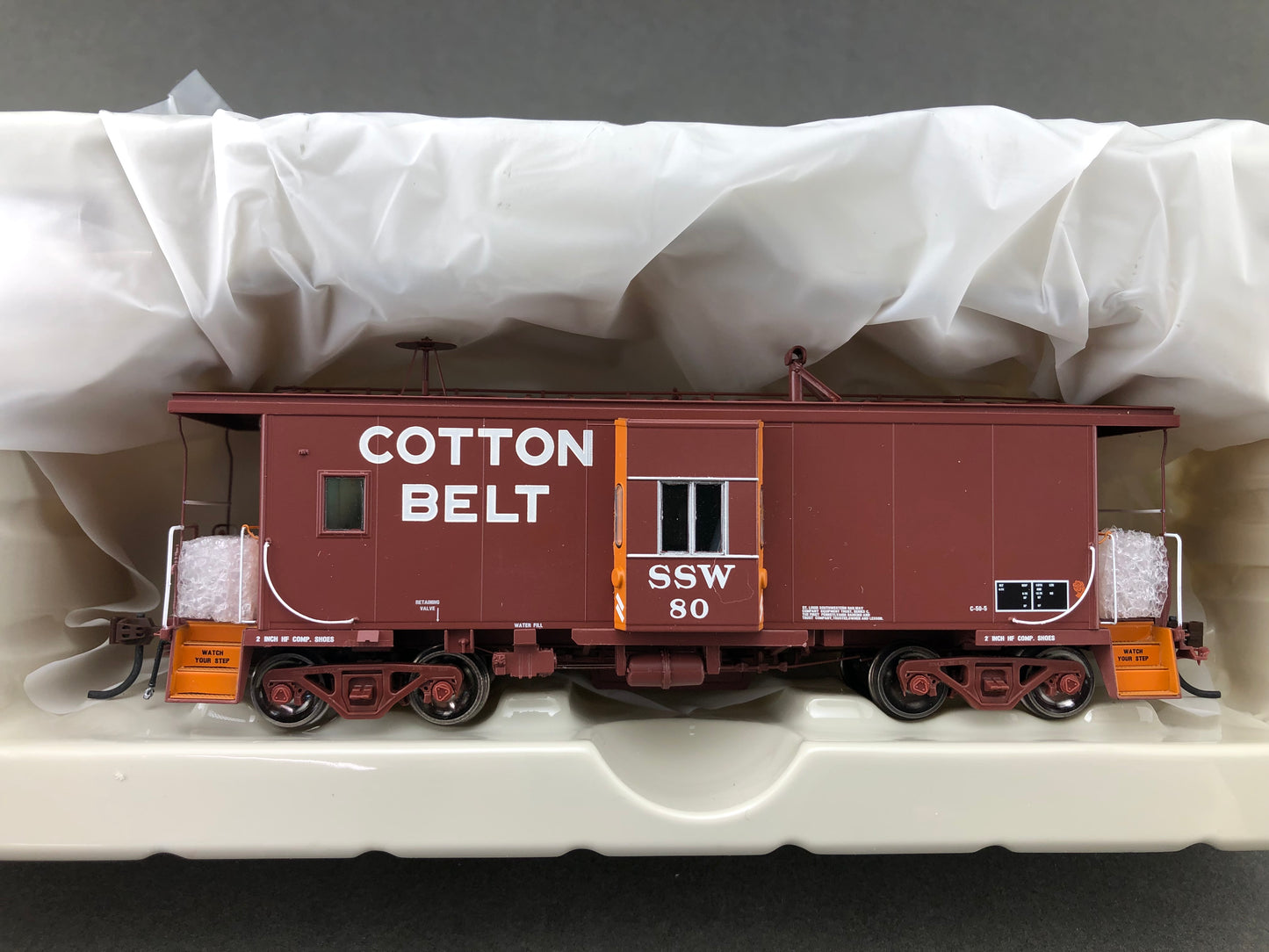 ATH G63025 With lights HO Scale