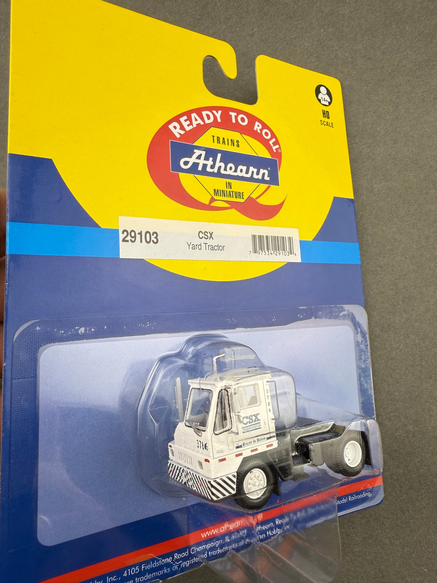 Athearn 29103 HO Yard Tractor, CSX