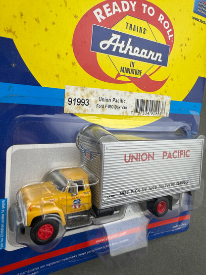 Athearn 91993 1:87 Scale Union Pacific Ford F-850 Box Van Truck
