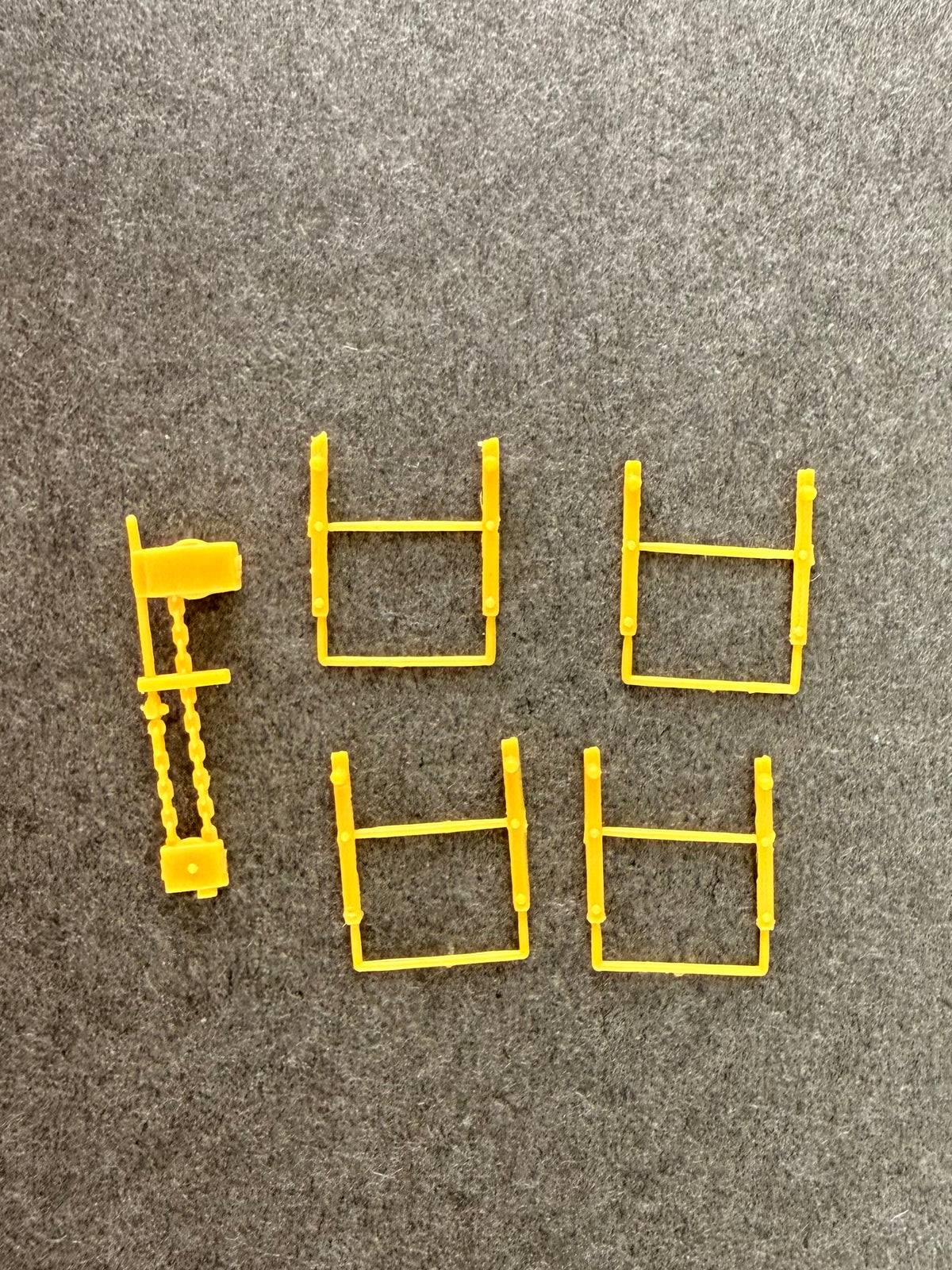 ATH 28937 57’ Spine Sprue E Details