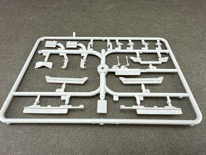 ATH 19133 Fuel Bracket / Goose Sprue
