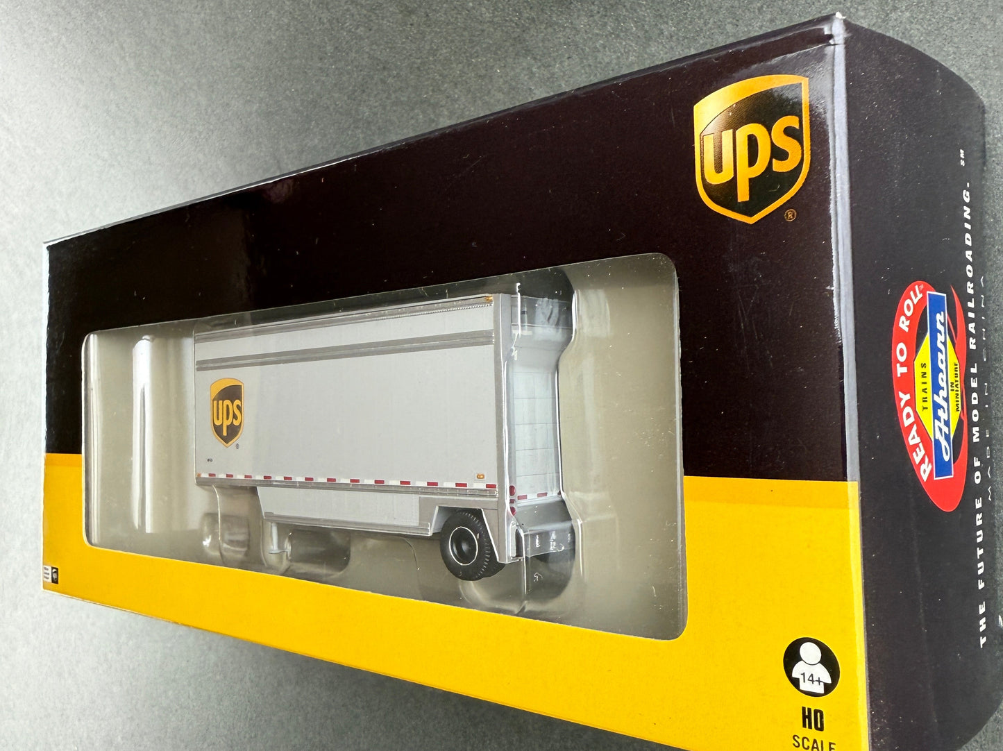 Athearn 29407 HO Scale #292848 28' Parcel Trailer, UPS
