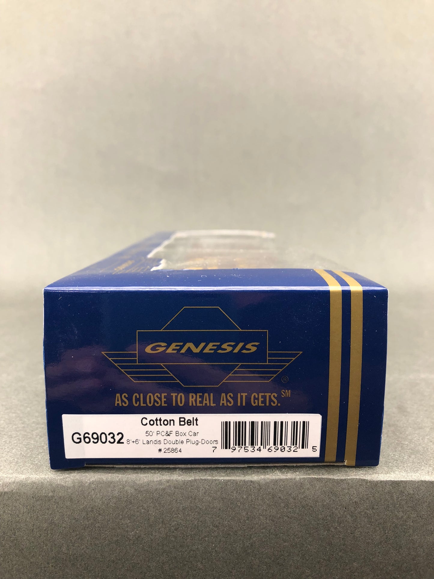 ATH G69032 cotton Belt 50' PD & F Box Car 8" + 6' Landis Double plug doors