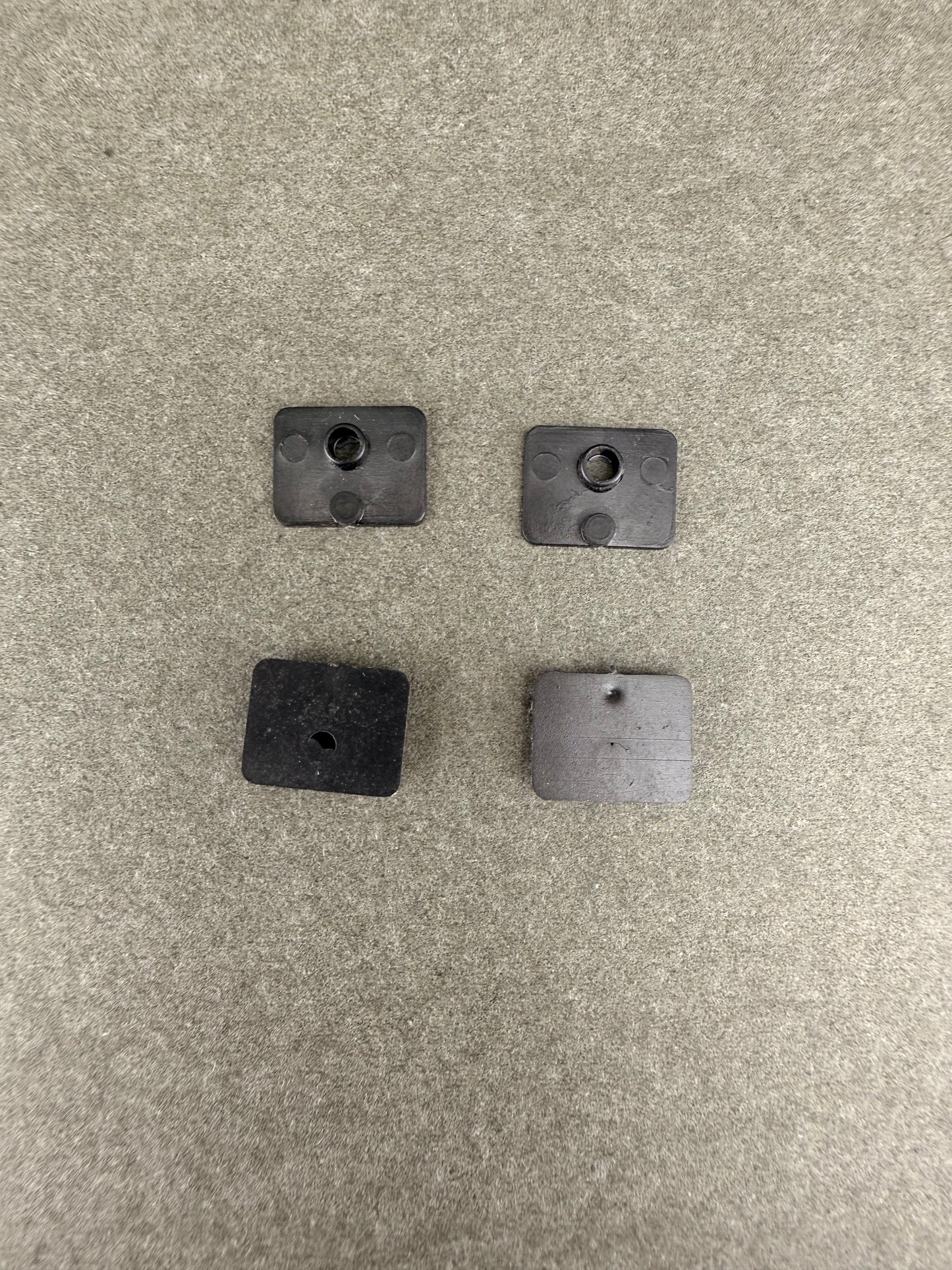 ATH 29915 Hustler Insulator