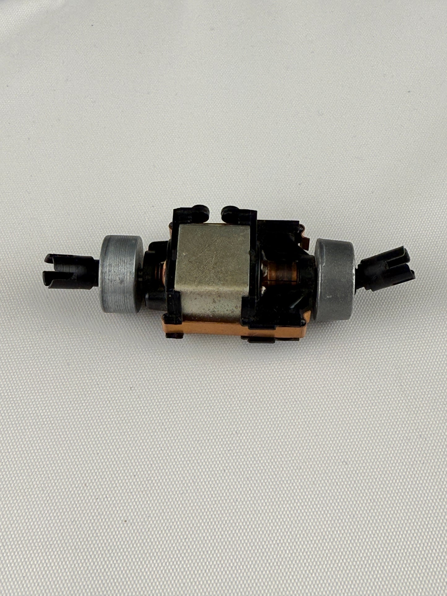 ATH 84025 RTR brass motor clips (2 pack)