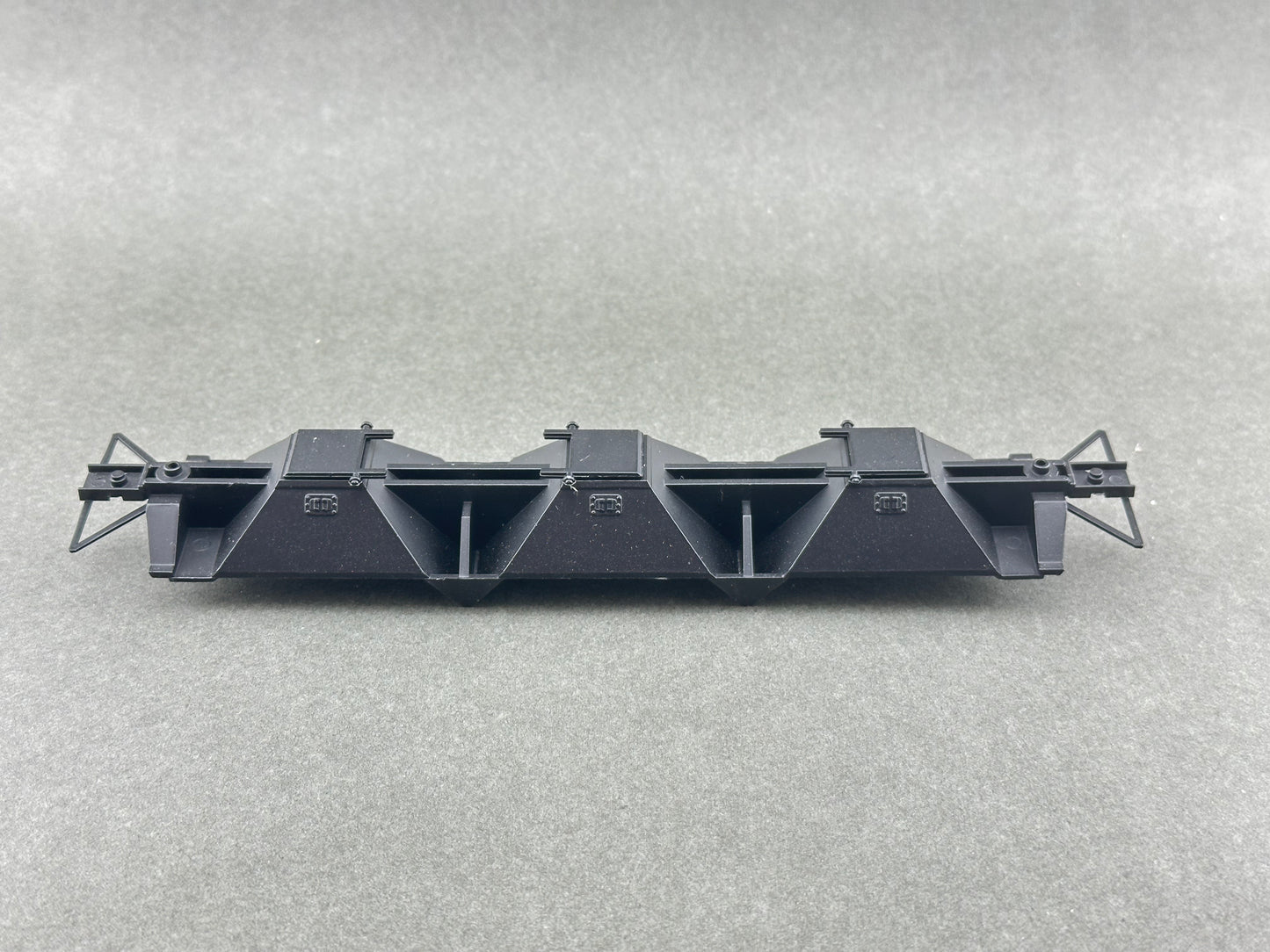 ATH 53001 54' PS 16 Rib Covered Hopper Underframe Undec Black