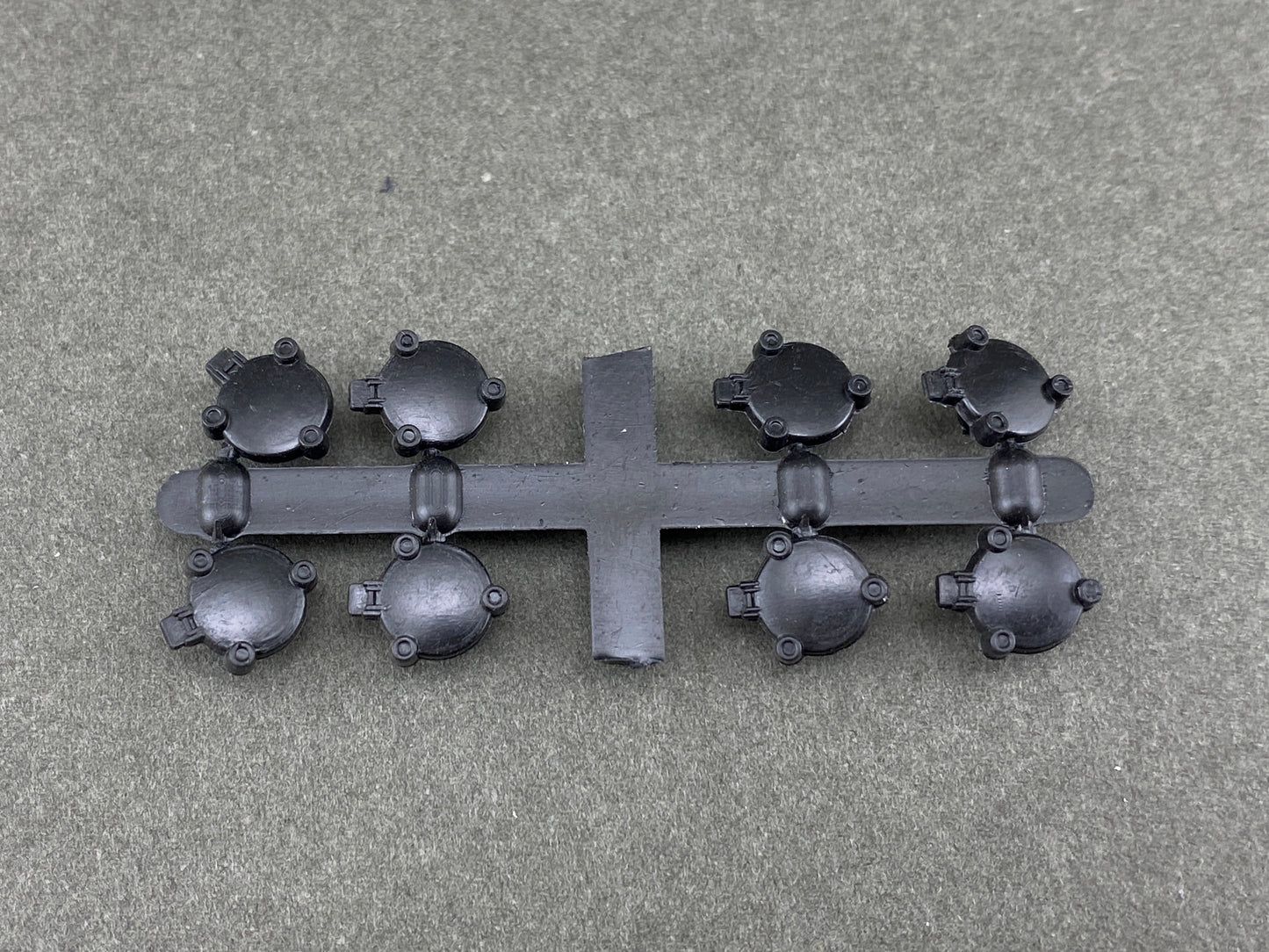 ATH 19055 Round Hatch for 55' ACF Center Flow Covered Hopper Undec. Black