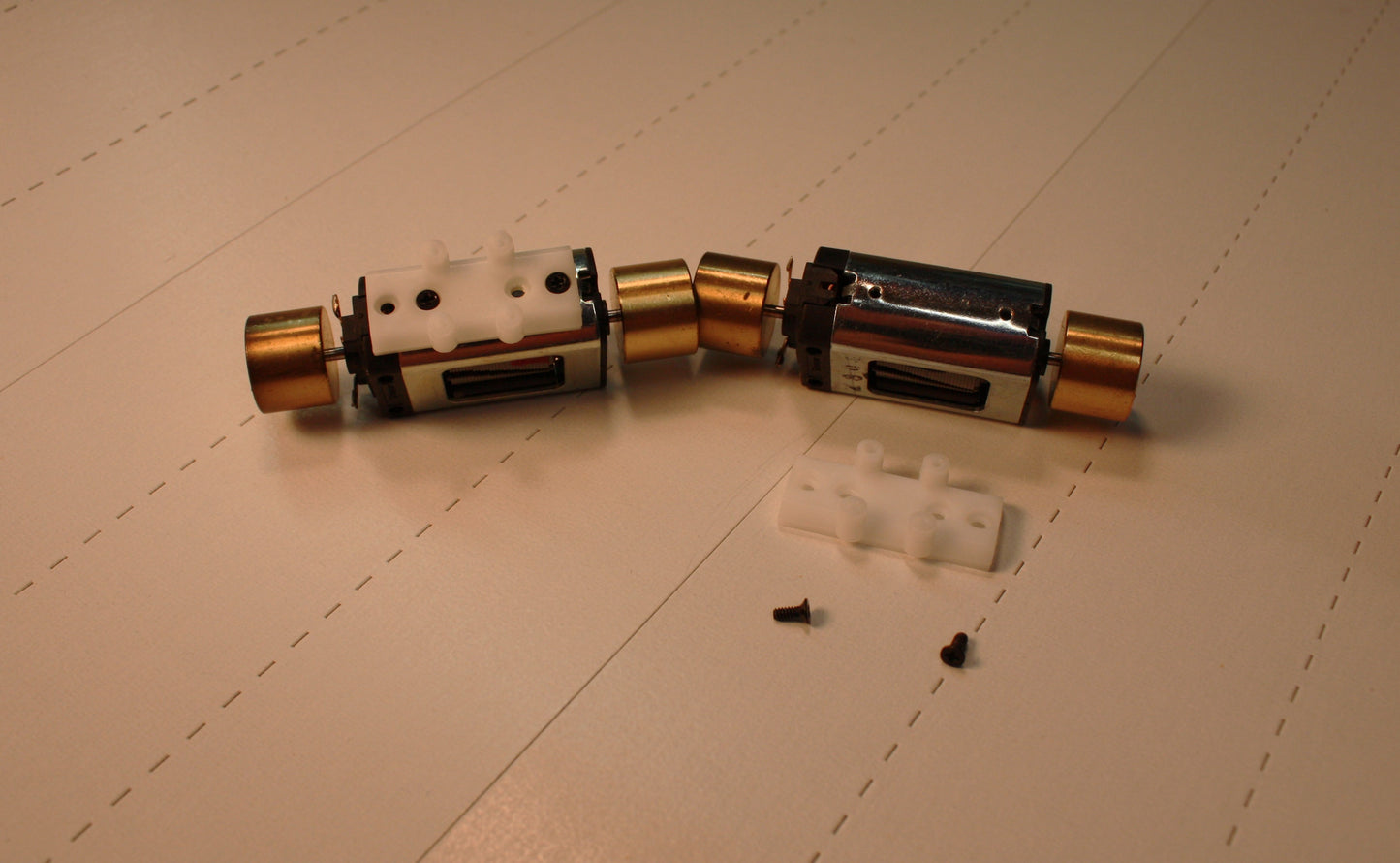 Ath - 99030   Genesis motor mounting screws  (pkg - 6)