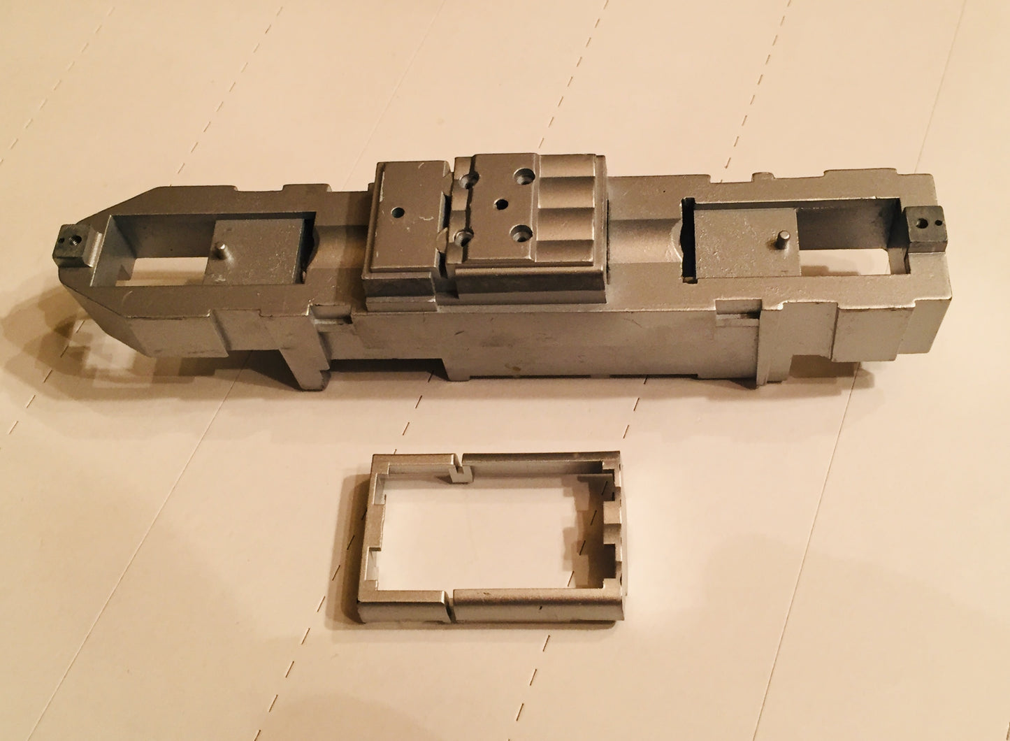 Ath - 1001 G  F7 B  silv  (Fits Genesis F-units) early style fuel tank (included with frame)