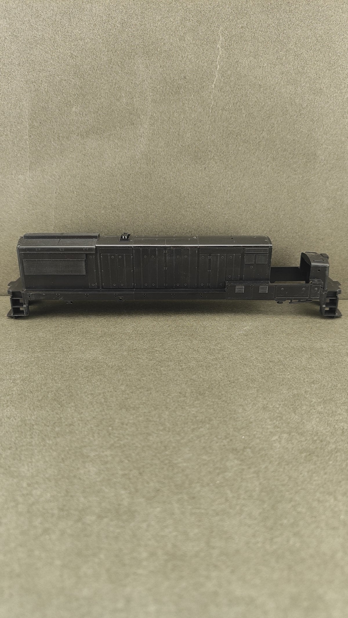 ATH 34100 U28B Undecorated Shell