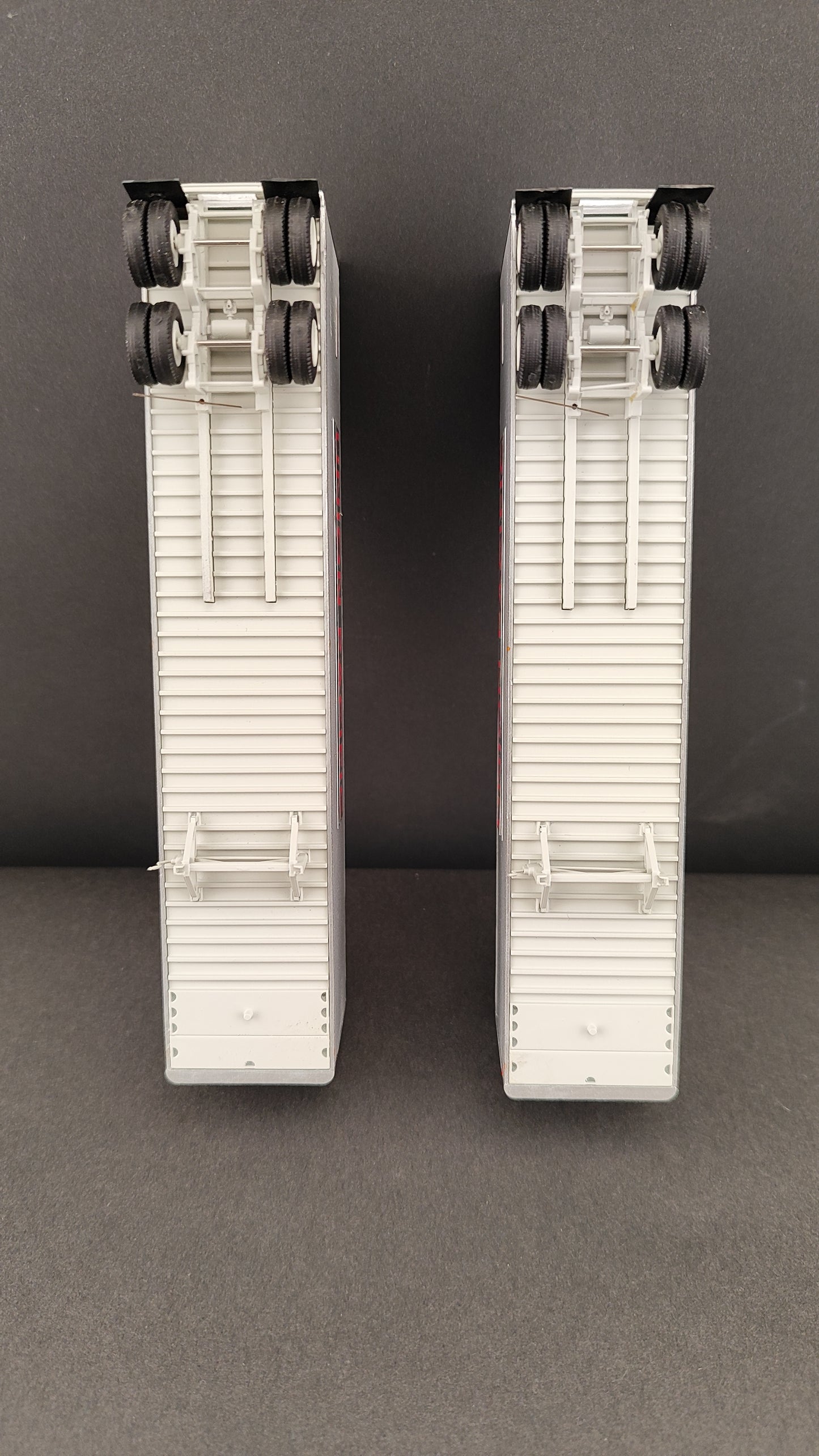 Union Pacific 40'Beaded z-Van